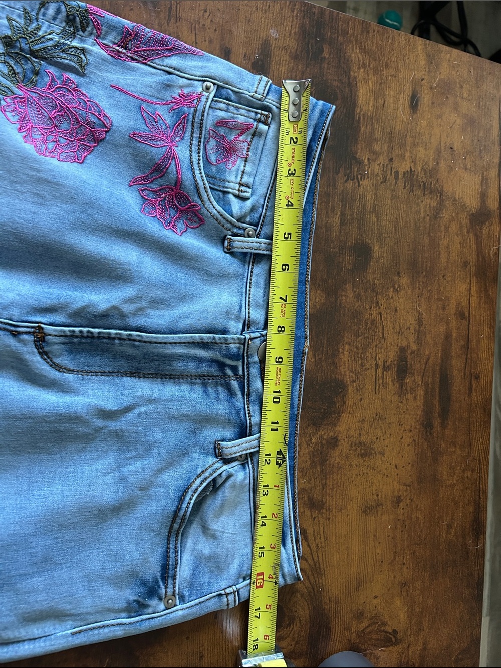 Washed Floral Embroidery Stretch Jeans - Picture 11 of 11